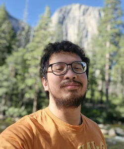 Ron Michael Acda Headshot